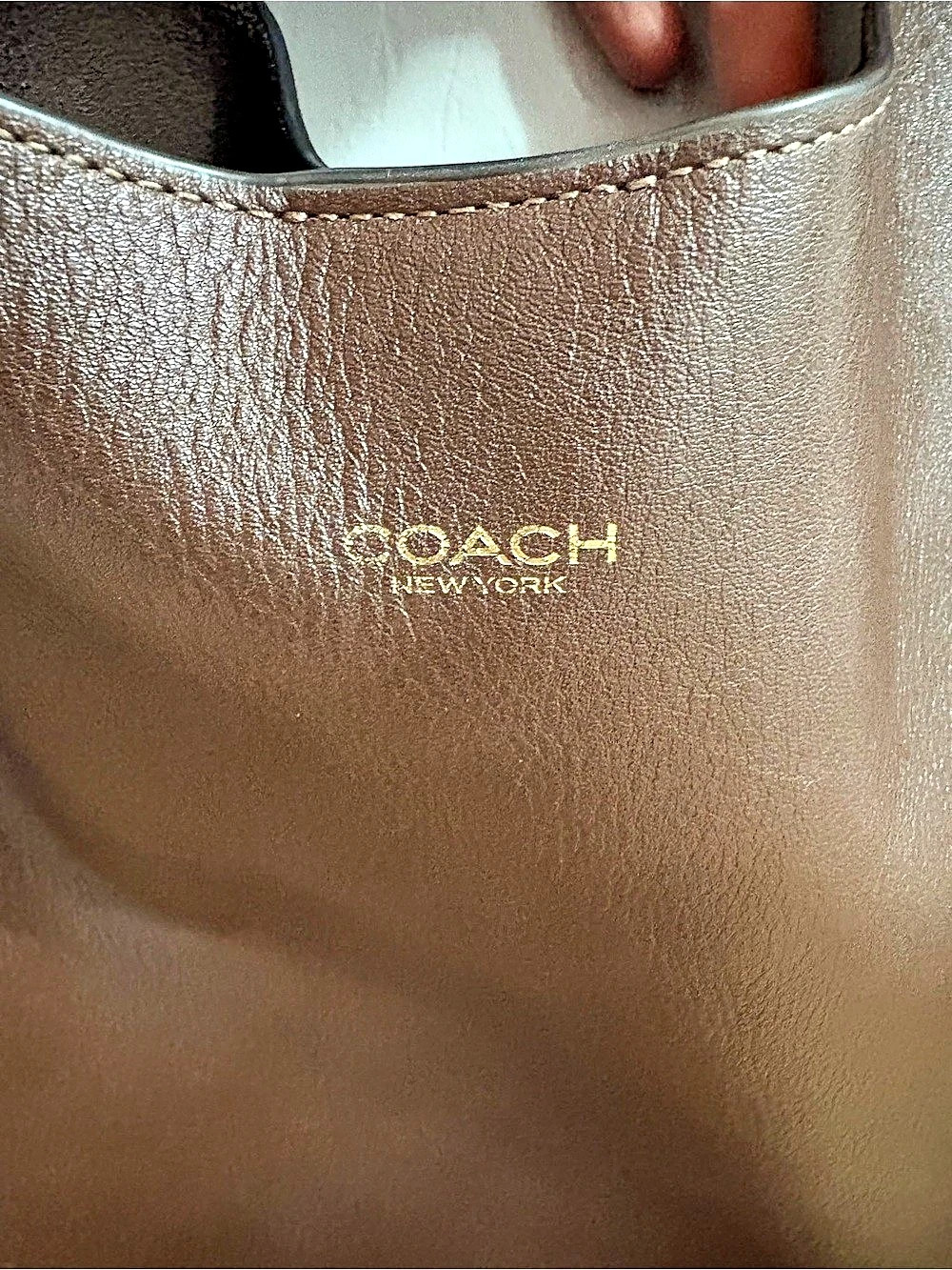 Coach Brooklyn Shoulder Bag 39 Leather Shoulder Bag in Brown Like New - Picture 3 of 5
